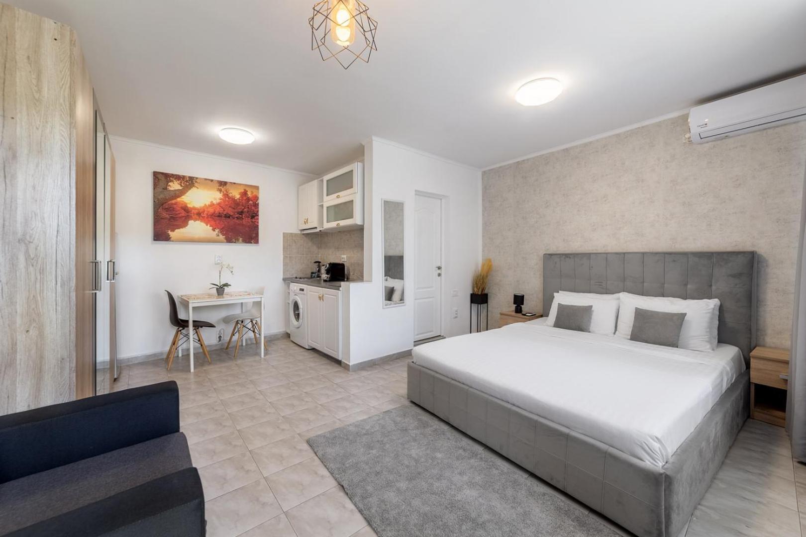 Downtown Victoria Studios By Citybookings บูคาเรสต์ ภายนอก รูปภาพ