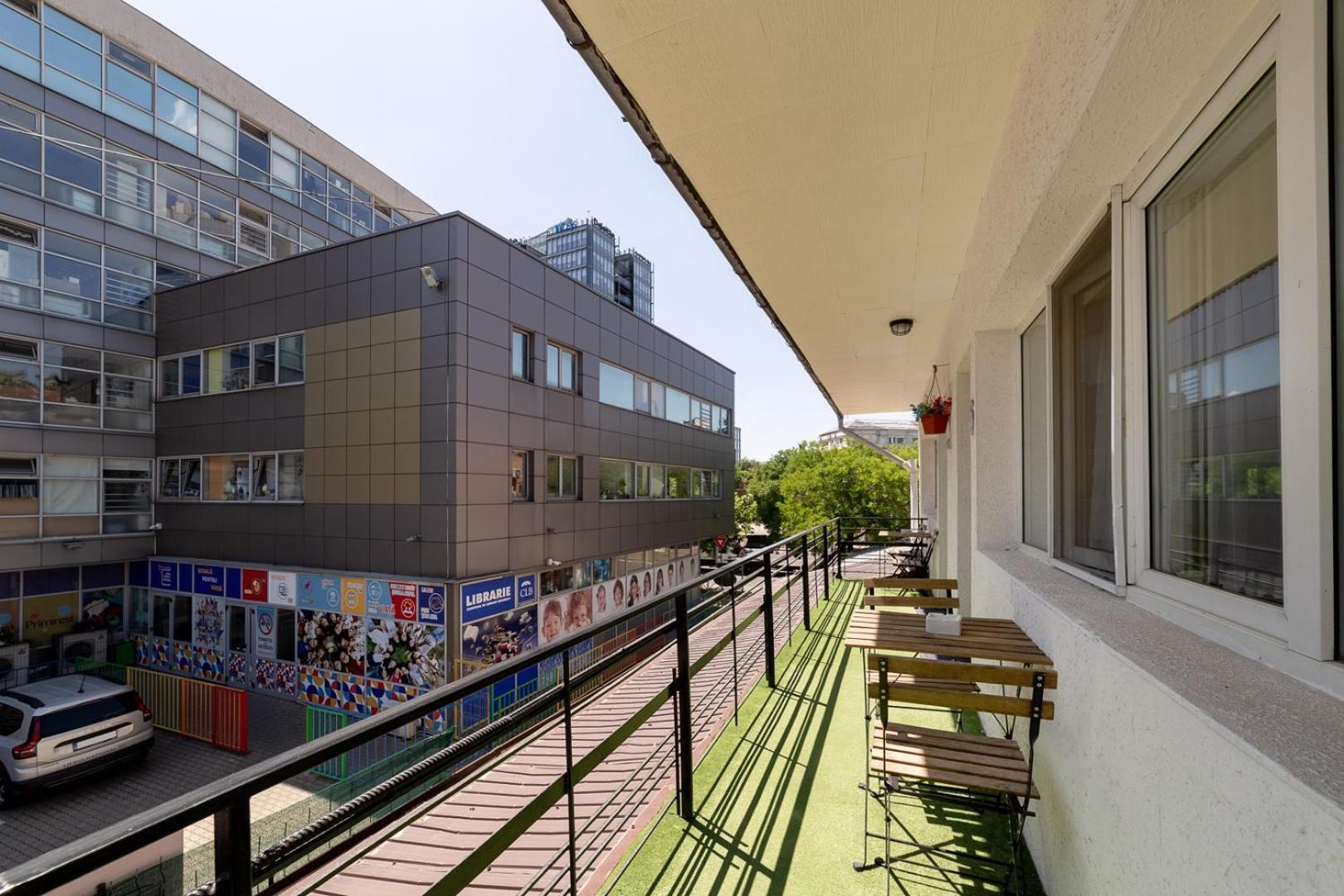 Downtown Victoria Studios By Citybookings บูคาเรสต์ ภายนอก รูปภาพ