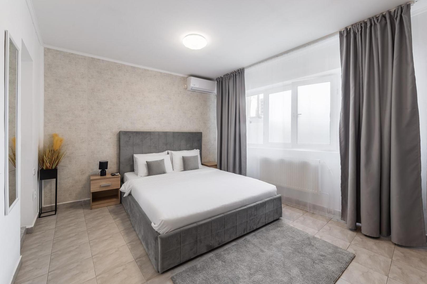 Downtown Victoria Studios By Citybookings บูคาเรสต์ ภายนอก รูปภาพ